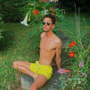 Meet your Posher, Yasz